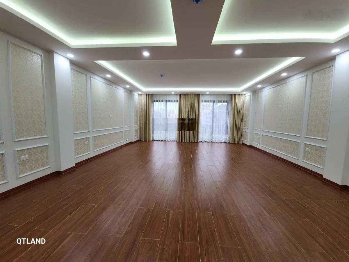 Bán Nhà Giêng Mặt Phố Nguyễn Khang Diện Tích 70m2 Chính Chủ