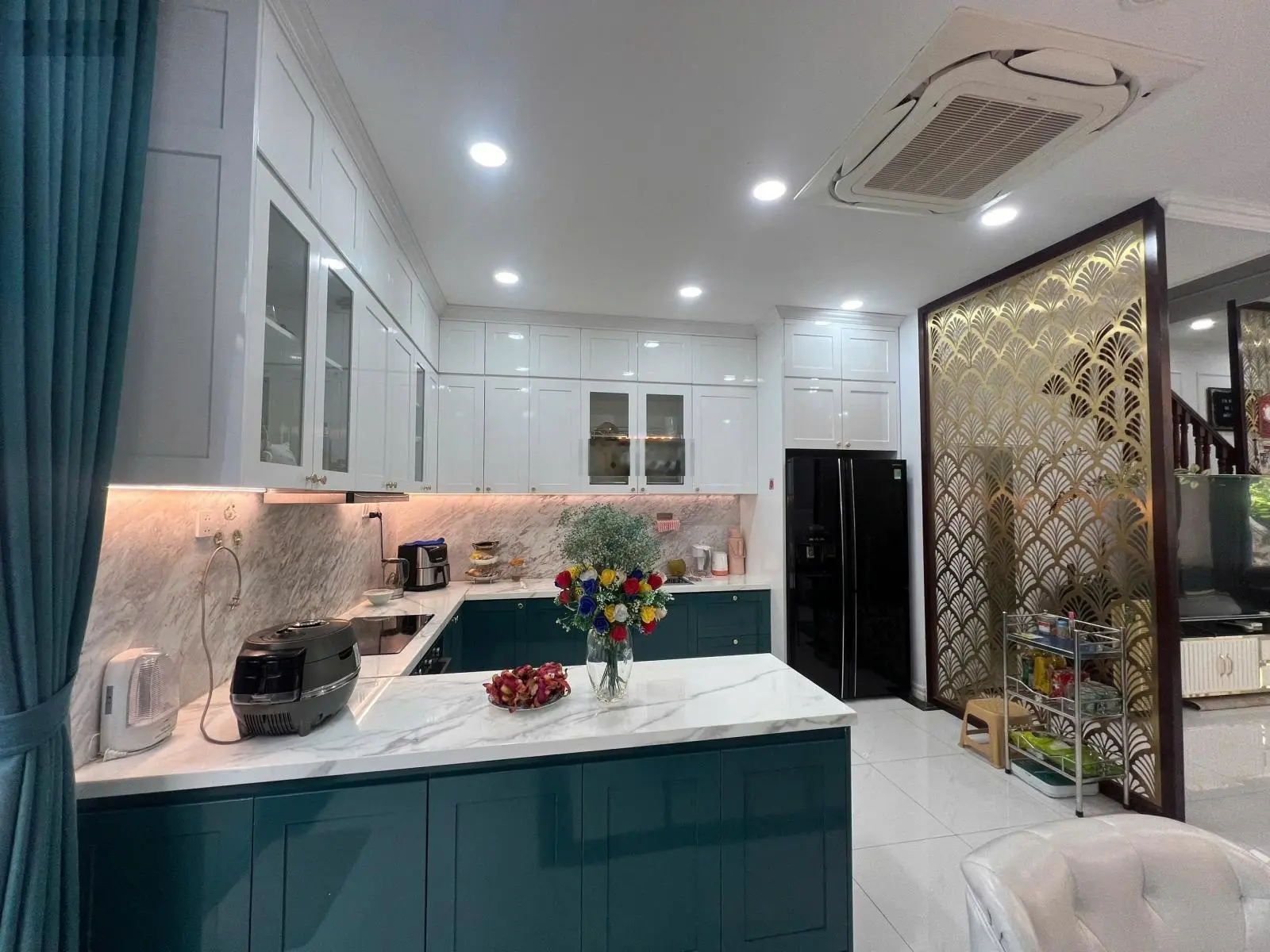 Bán nhà phố Verosa Park ngang 6mx18 full nội thất cao cấp