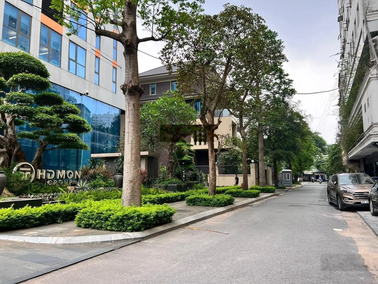 Vip Hiếm Biệt Thự Liền Kề Ô Tô Đỗ Thoải Mái 70m2 4 tầng 25 tỷ mặt tiền 5.5m sổ đỏ vuông đét