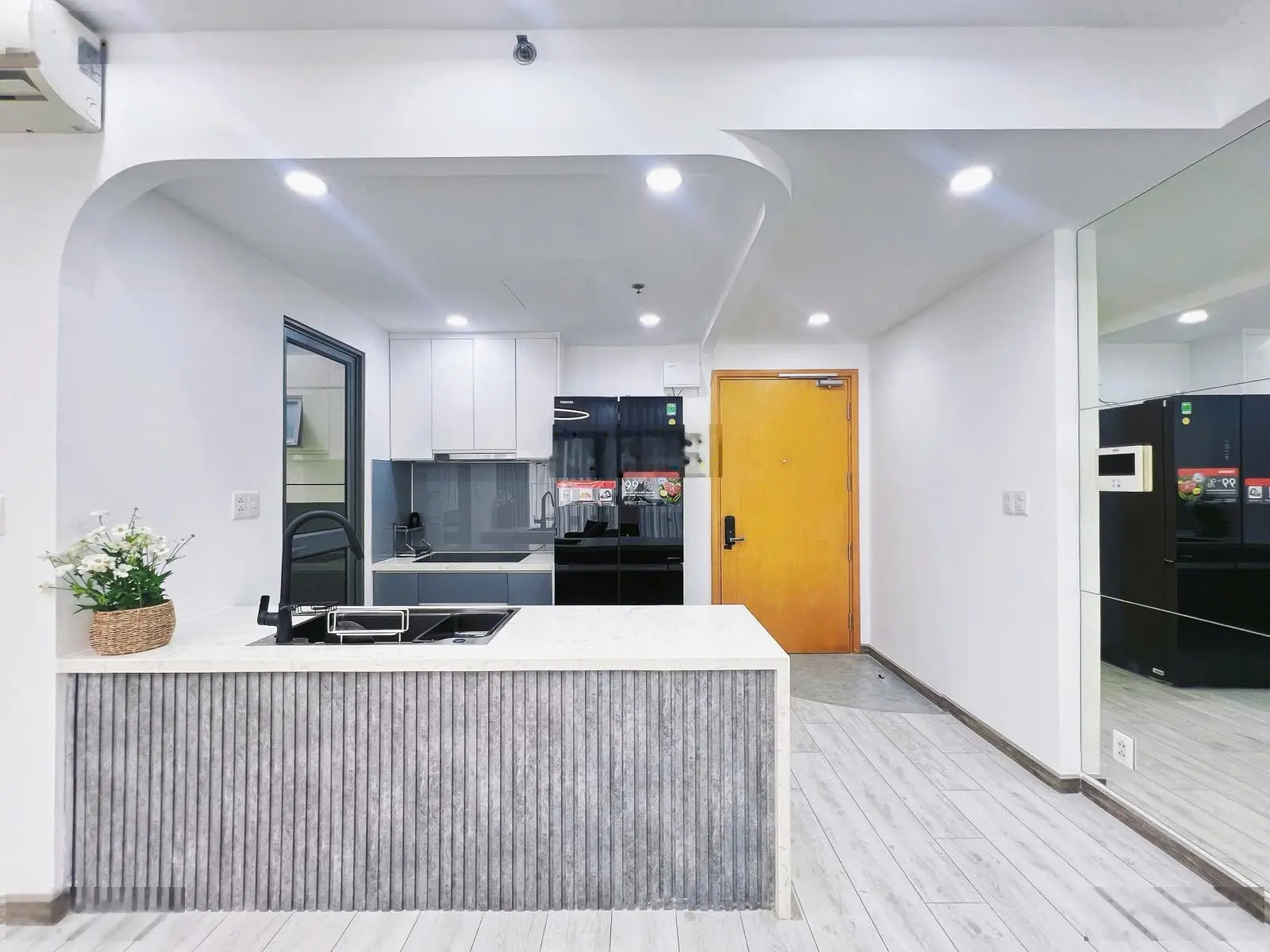 Sang nhượng căn hộ nội thất thiết kế mới, nhà rộng Masteri Thảo Điền