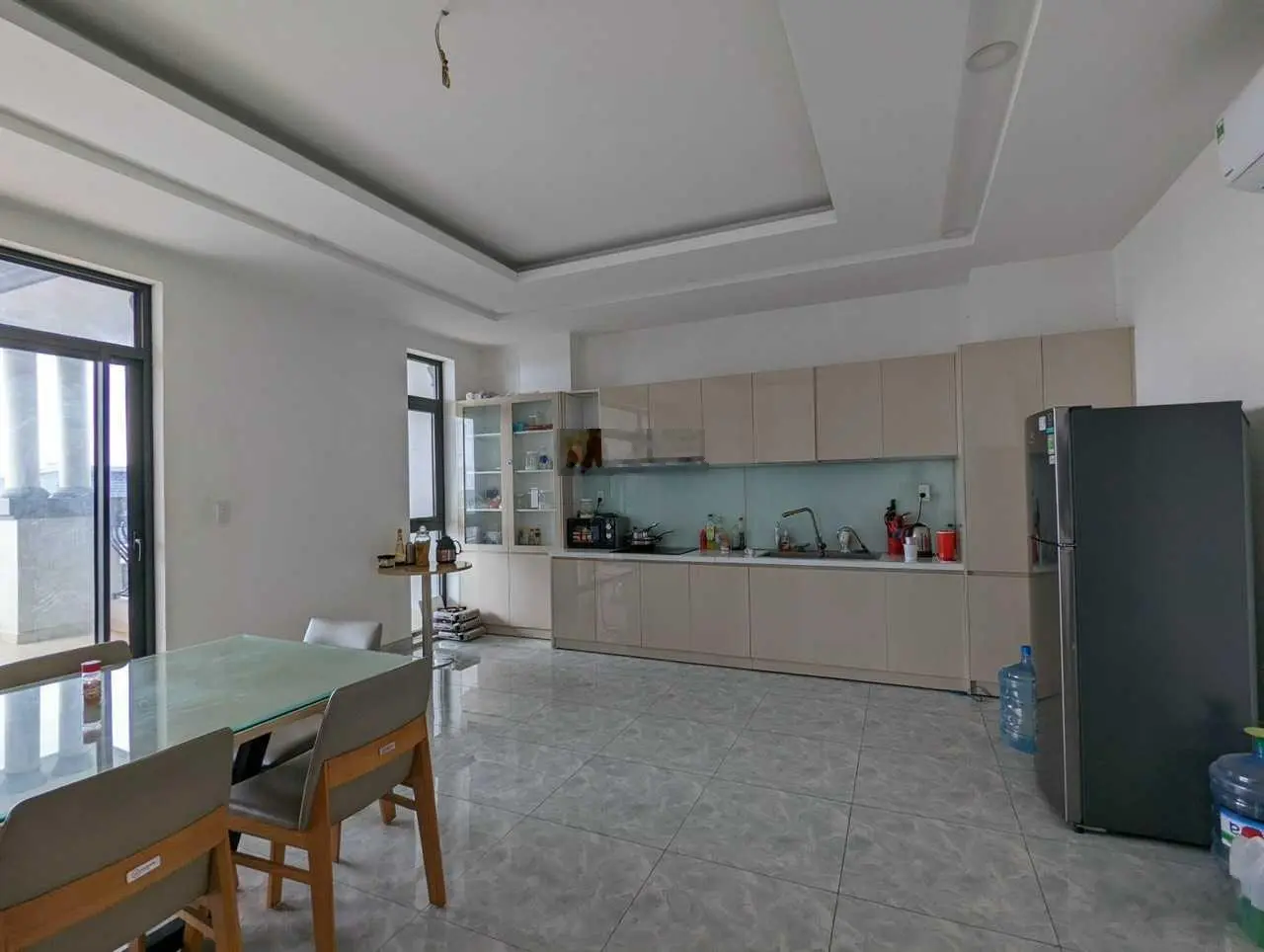 Cần bán gấp - Tòa nhà văn phòng cao cấp - 7x20m - Hầm 5 tầng - Phù hợp làm trụ sở công ty