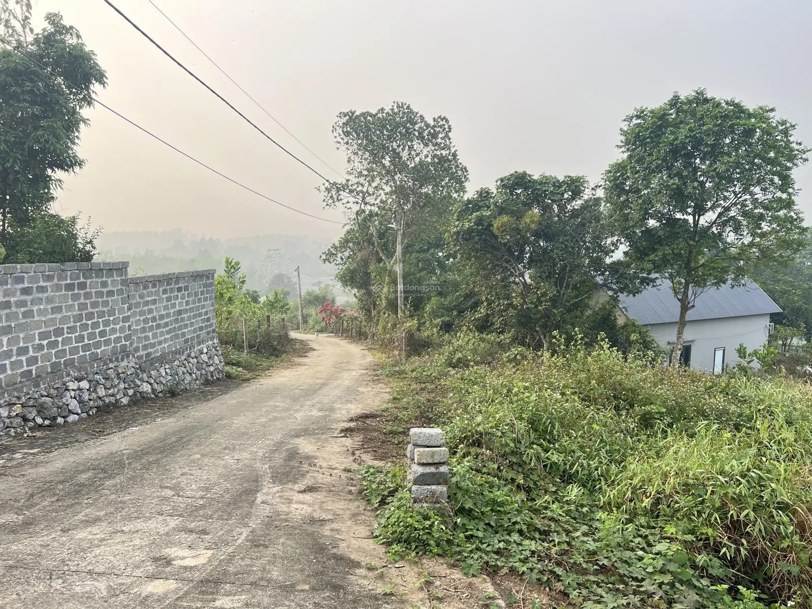 Bán lô đất siêu phẩm nghỉ dưỡng tổng diện tích 4000m trong đó có 120m2 đất ở tại Thị trấn Lương Sơn