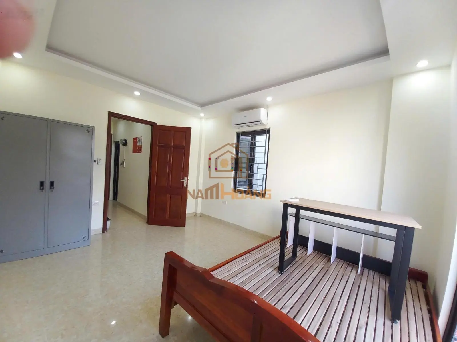 Bán nhà Phố Xốm Phú Lãm ~40m2 xây 4 tầng 5 phòng ngủ ô tô đỗ cửa ngõ thông ô tô qua 6,15 tỷ