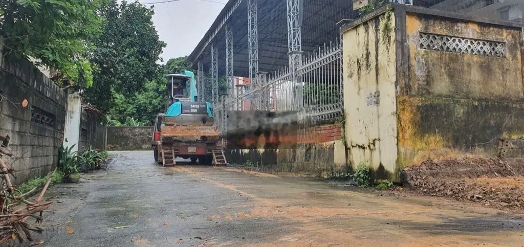 Xả 120m2 mặt tiền 5m gần quốc lộ Hoàng văn Thụ Chương Mỹ HN