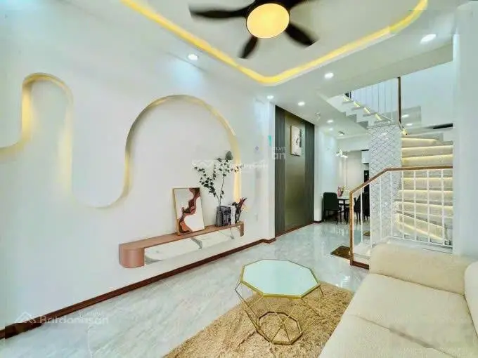 Nhà giá sốc siêu đẹp nằm ở đường Trần Quang Khải, P Tân Định, Quận 1, SHR