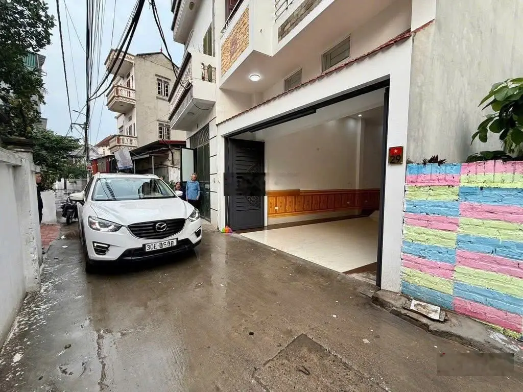 Nhà Phân lô Hàm Nghi, Nam Từ Liêm. DT 40m2 * MT siêu rộng. Ô Tô vào nhà * Sát phố * Ngõ thông