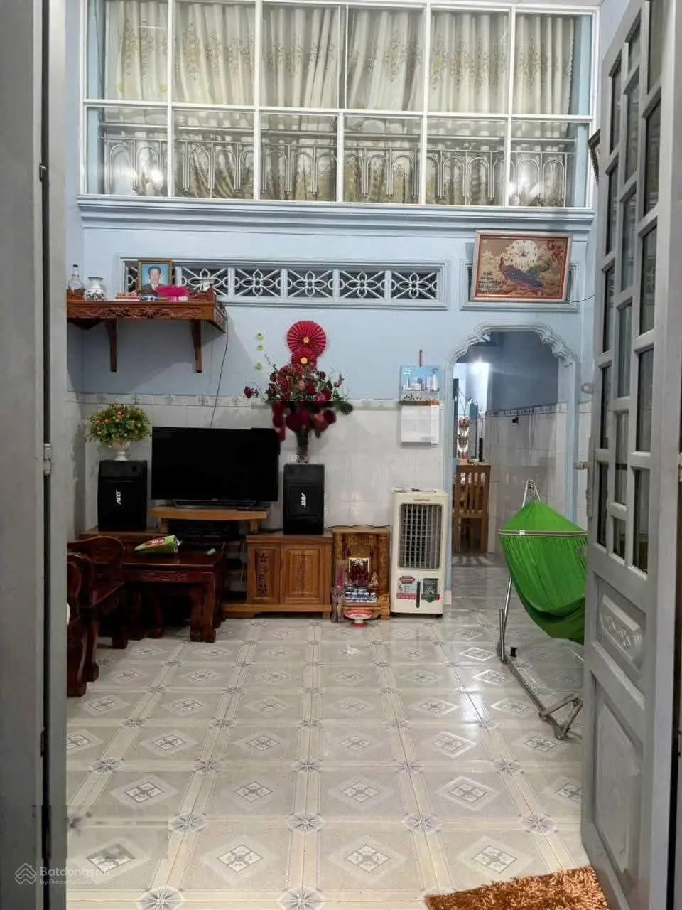 Nhà cấp 4 đường thông gần ngã ba ông xã