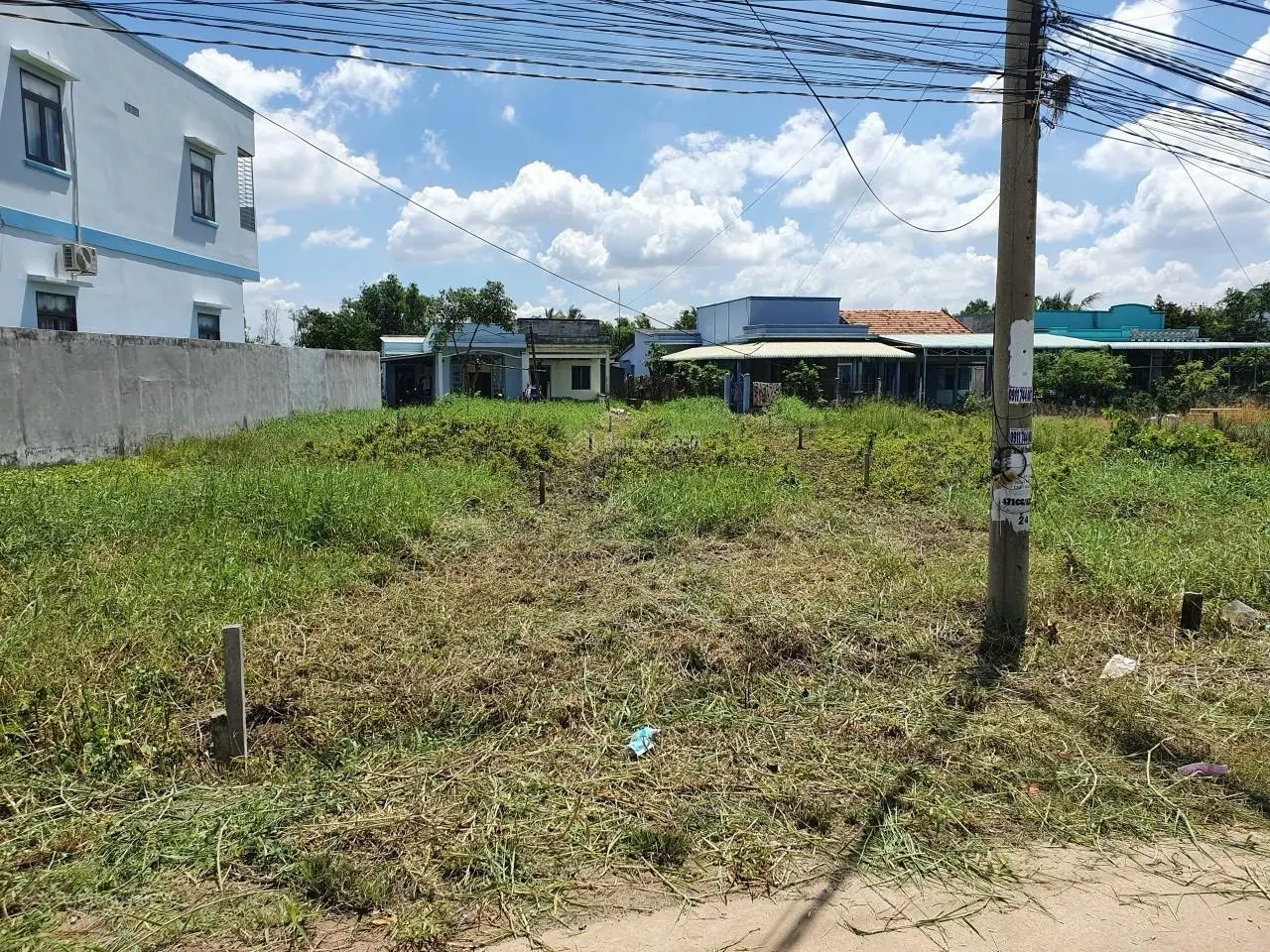 200m2 full thổ mặt tiền đường 9m, 2 xe tải chạy, khu đông dân, xây ở, kinh doanh tốt
