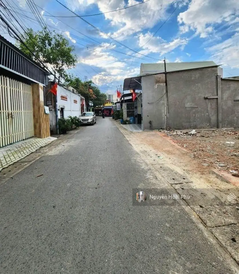 Cần bán gấp đất MT Sơn Thông, Phường 9, TP Trà Vinh, cách công an TP Trà Vinh, 100m2, SHR