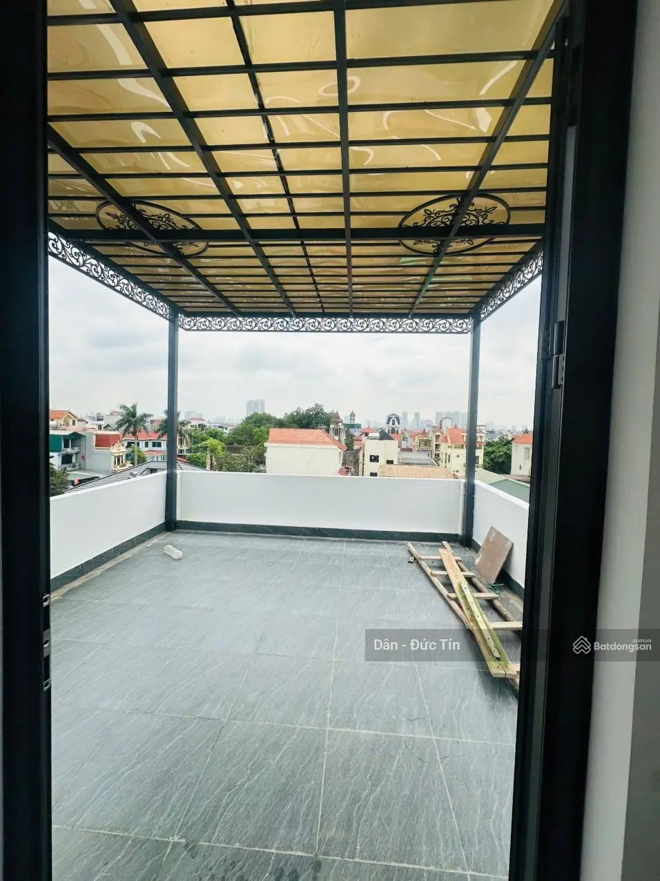Bán Nhà 5 tầng mới kính cong tại La Phù, Chỉ cần xách va li về ở