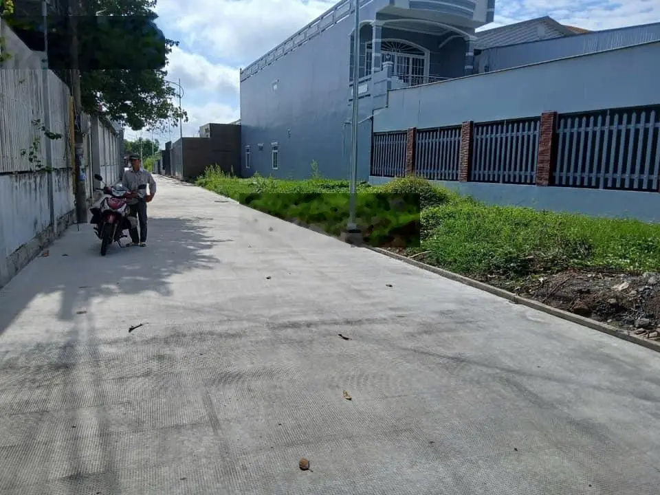 Lô thổ góc 2 mặt tiền QL 50, trung tâm thị trấn Cần Giuộc, 233m2