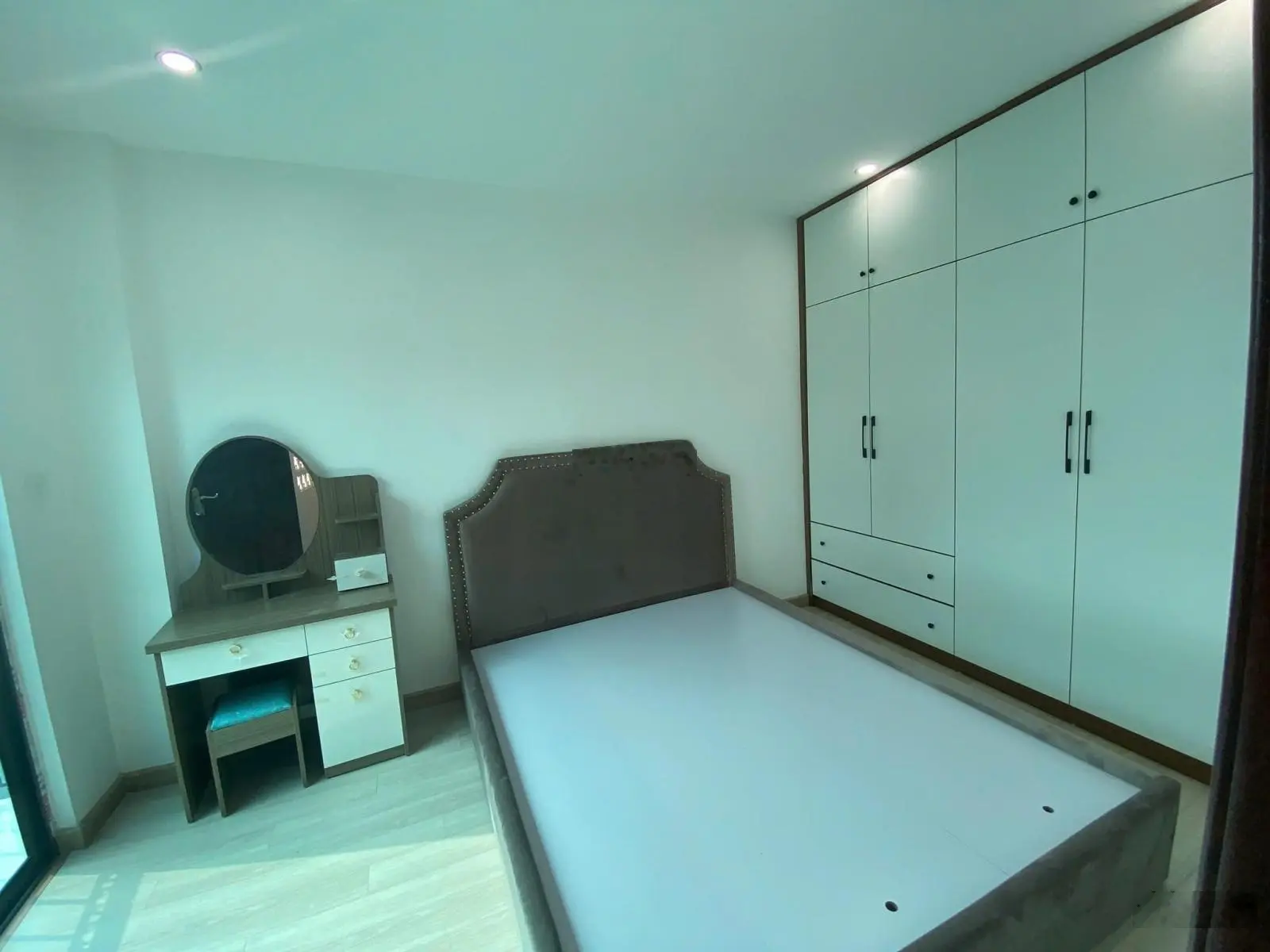 Cực Hiếm! Bán nhà mặt phố Lý Thái Tổ, 35m2, 5 tầng, 17.5 tỉ, phù hợp KD homestay, appartment