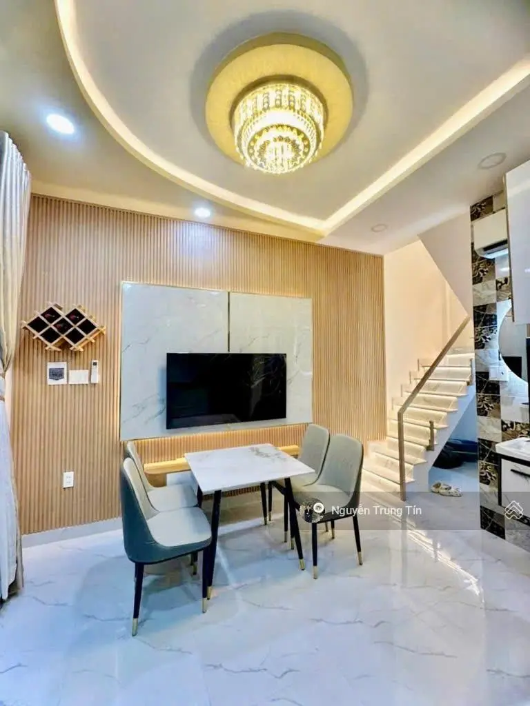 Siêu phẩm giá rẻ quận 3 - Nhỉnh 4 tỷ - Lê Văn Sỹ - 3 tầng - Tặng full nội thất