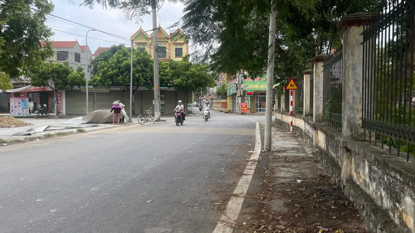 Bán lô đất đấu giá trục chính kinh doanh sầm uất tại thôn Ngự Tiền Thanh Lâm