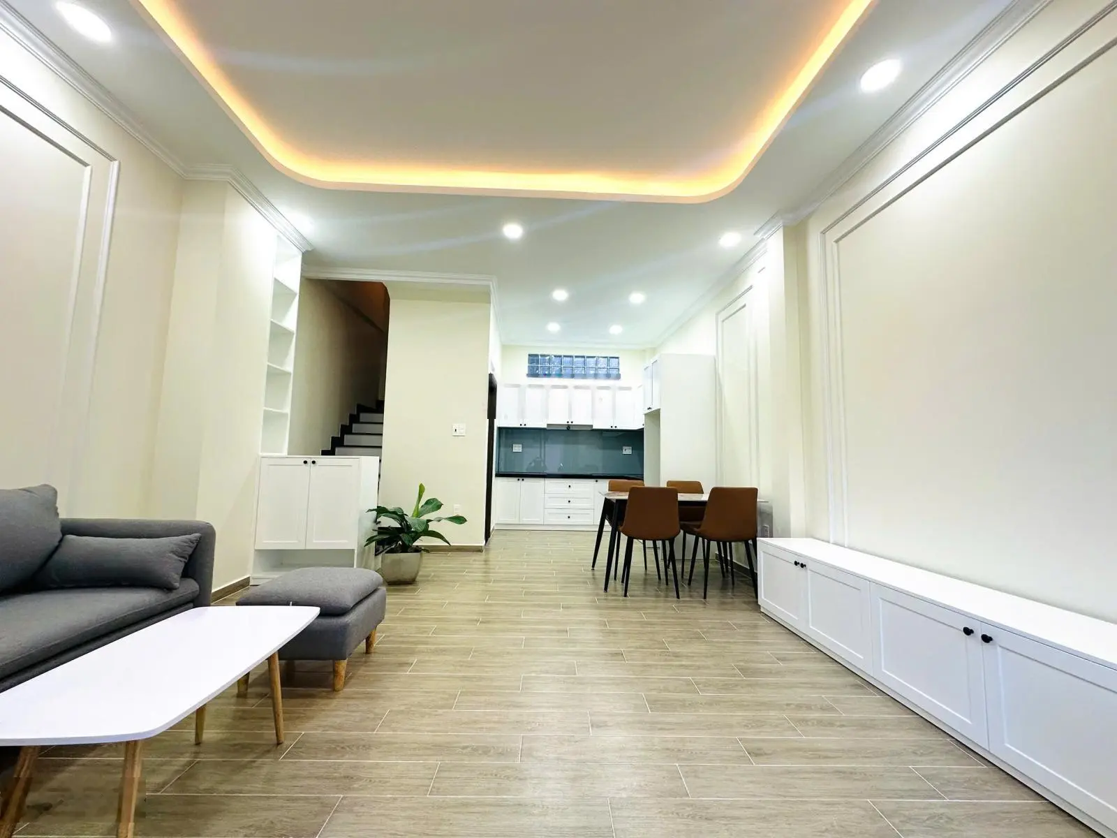 NHÀ XÂY MỚI 4 TẦNG SÁT MẶT TIỀN - Nguyễn Lâm. P7. Q PHÚ NHUẬN, DT 36m2, 3 lầu 4pn, giá 5 tỷ 990 tl