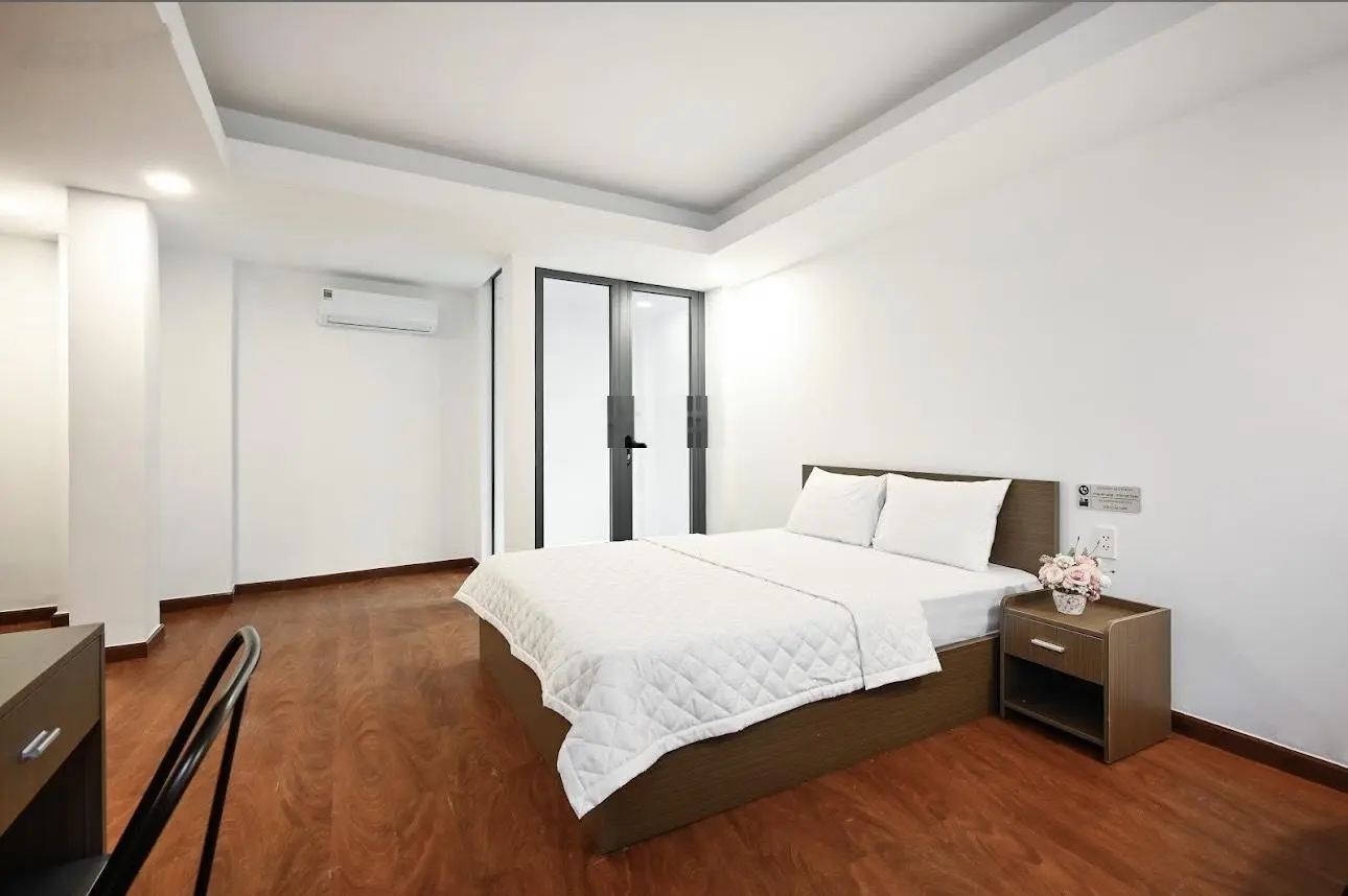 Bán gấp Khách sạn mặt phố khu Trường Sơn, 43,5 tỷ, 150m2, 6 tầng, Q.Tân Bình, TP.HCM