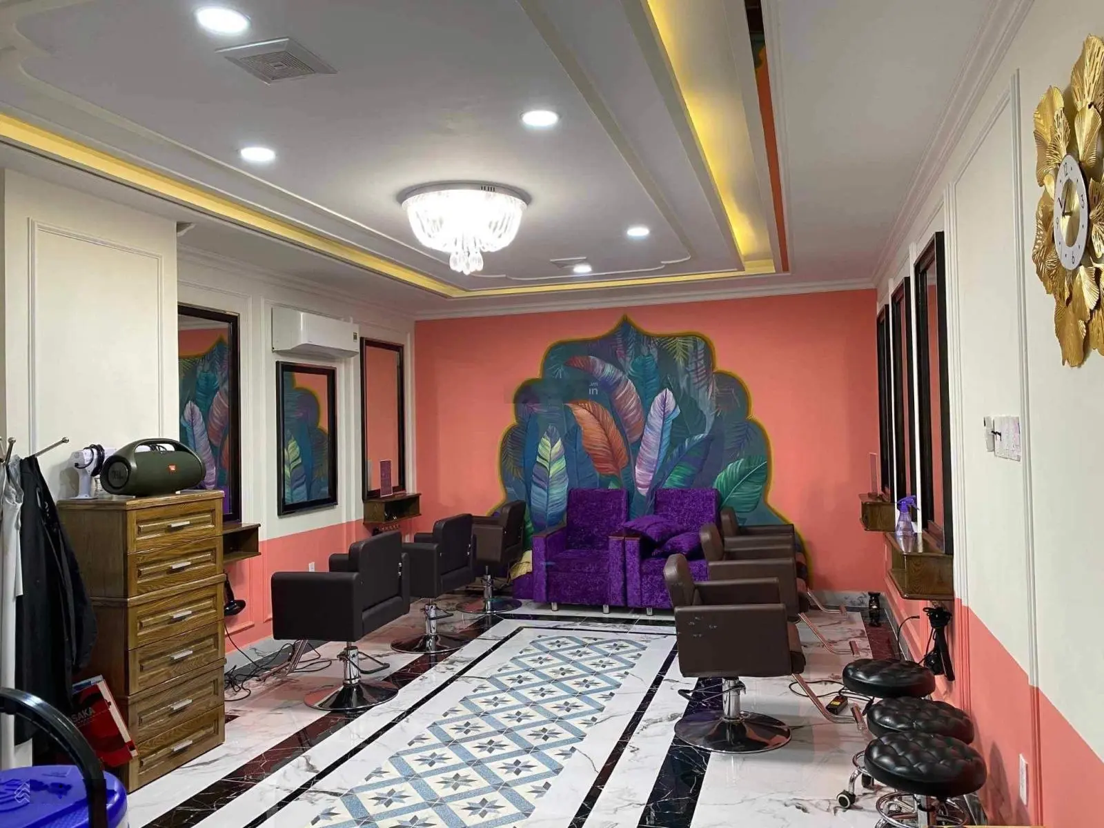 Chính chủ bán Tòa nhà 8 tầng 2 MT Nguyễn Công Hoan P7 Phú Nhuận DTS 1200m2 dòng tiền 200tr/tháng