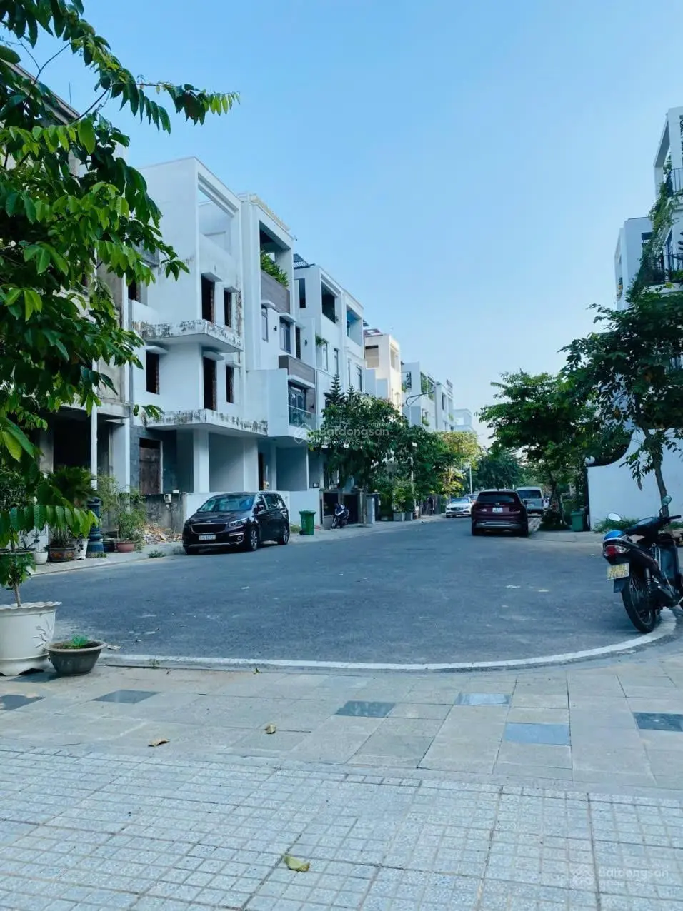 Bán căn biệt thự lk 8 đường d2 khu myster - đảo kim cương dt 7x15,5 h- 4 tg giá 22,8 tỷ 0901 369 ***