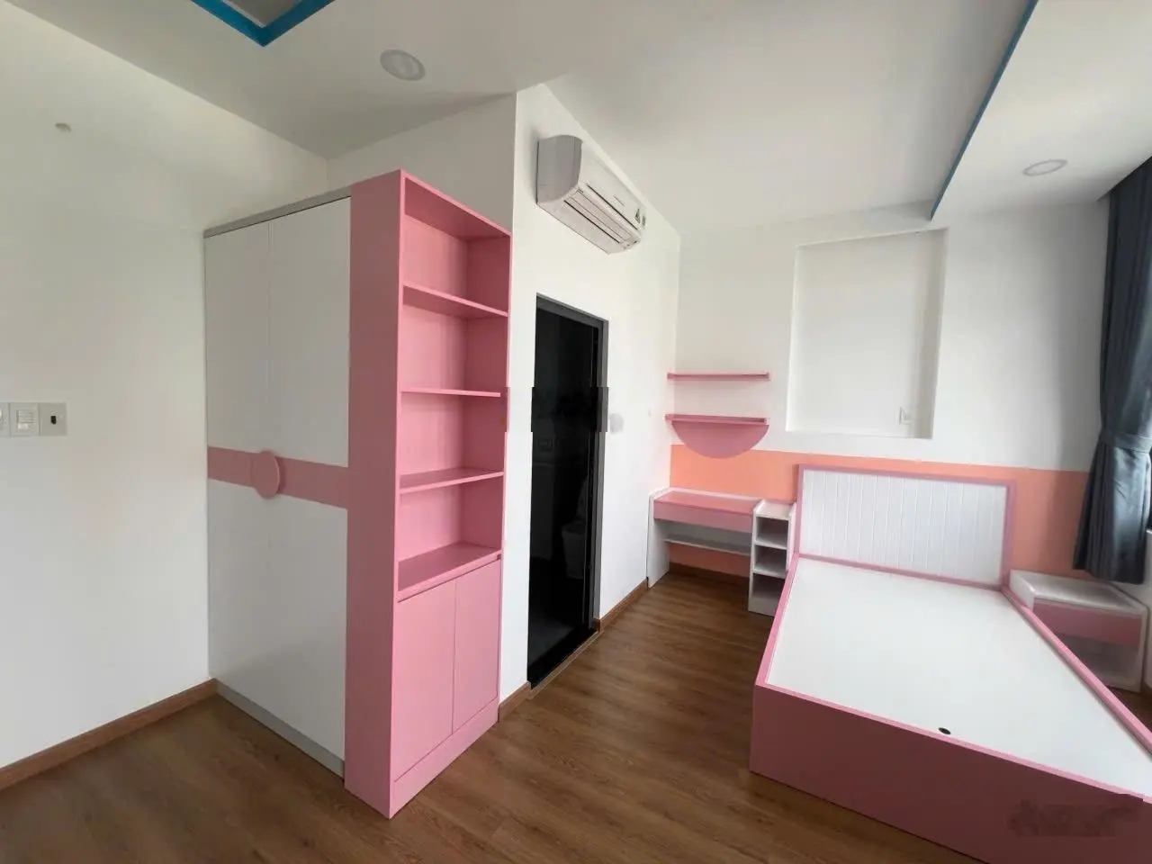 Nhà bán 1 trệt 3 lầu 5 phòng ngũ 1 thờ 6 WC hướng Tây Bắc MT đường số giá 9 tỷ CTL , LH:0969748973