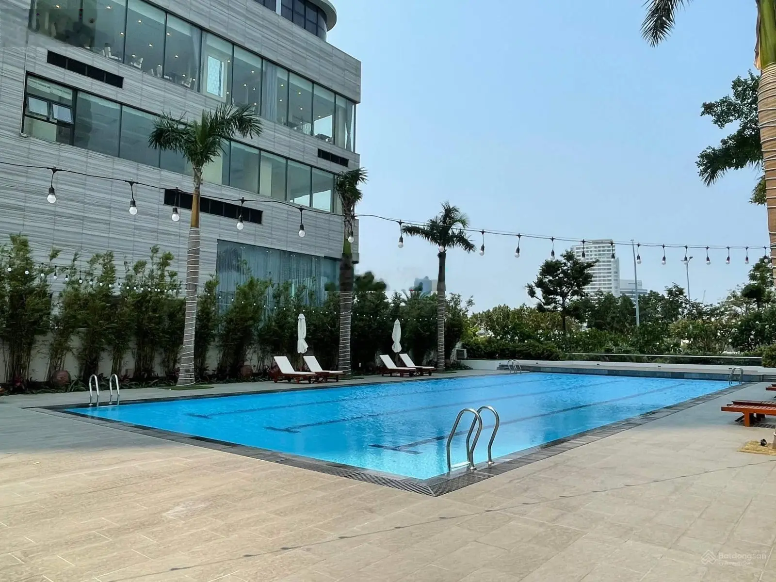 Bán chung cư Azura Đà Nẵng 1 PN tầng cao nội thất đẹp giá tốt - Toàn Huy Hoàng