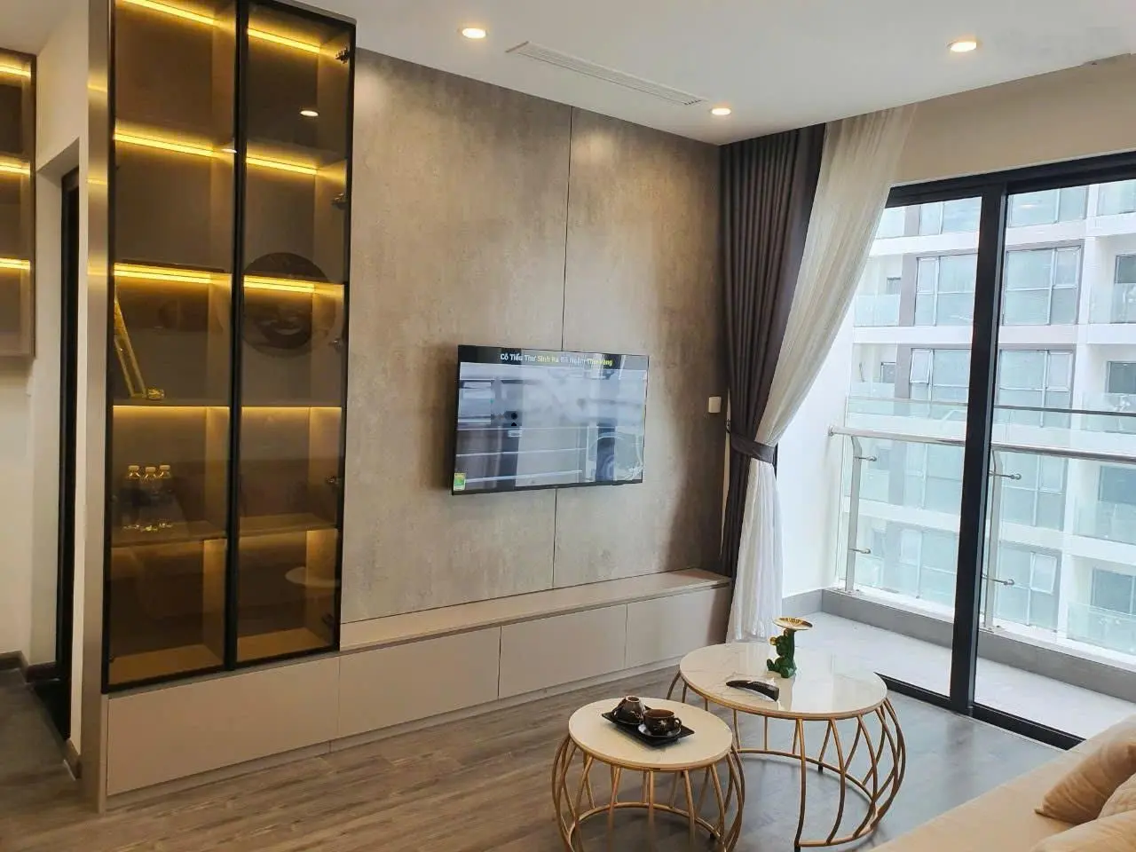 Hot! Chính chủ cần bán căn 1 ngủ - Tonkin 1 - DT: 45,7m2, full nội thất, view cực đẹp - chỉ 2.9 tỷ