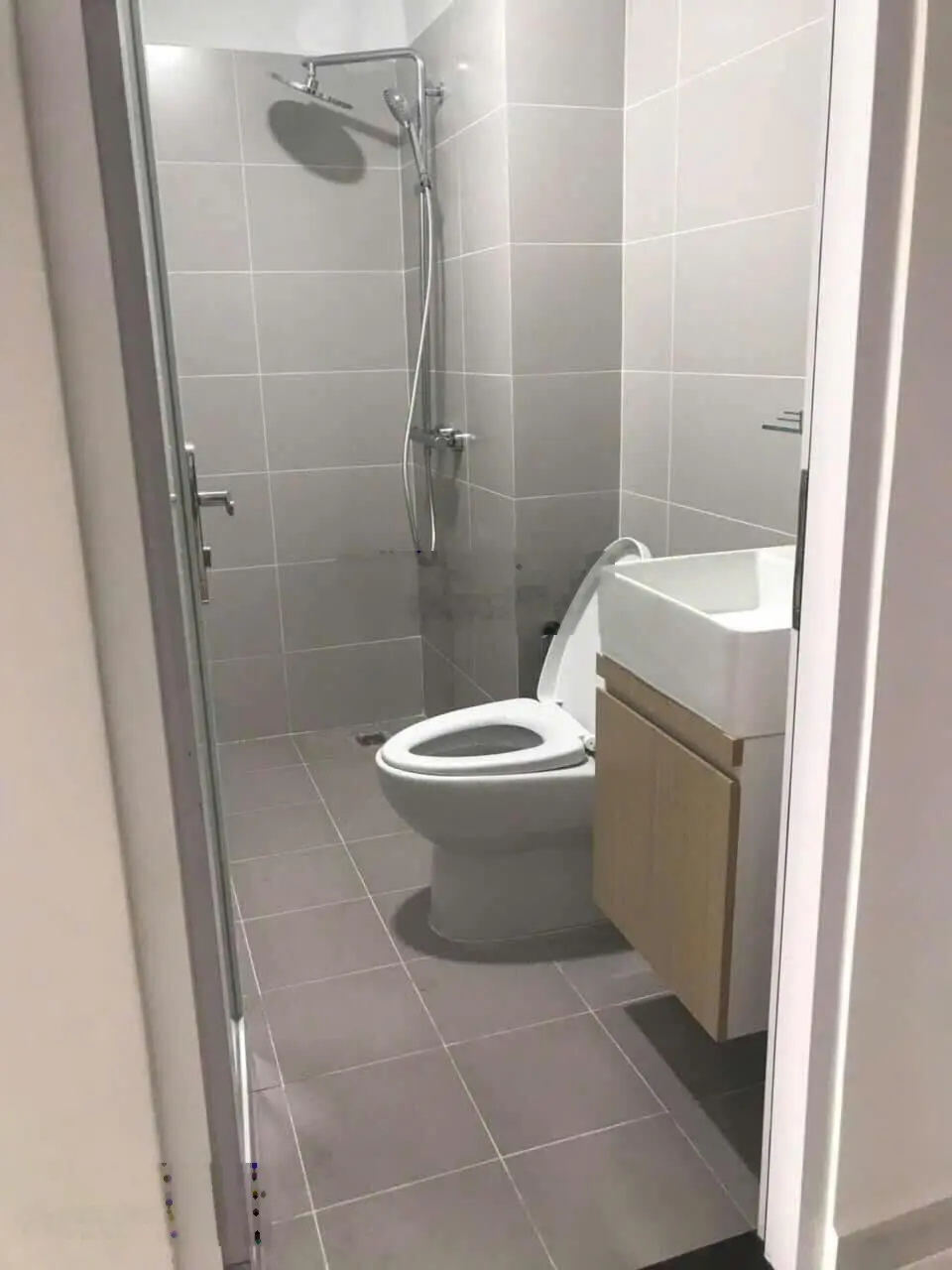 Bán căn hộ 1 phòng ngủ chuẩn bị nhận sổ tại CC D-Vela Q7 chỉ với 2 tỷ