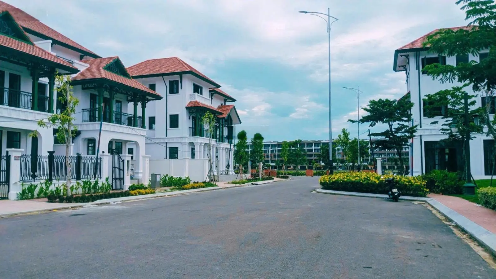 Quỹ mới đợt 2 tổng 250 Nhà phố, biệt thự quảng trường nhạc nước, DT 68m2, xây 3,5 tầng giá từ 5 tỷ