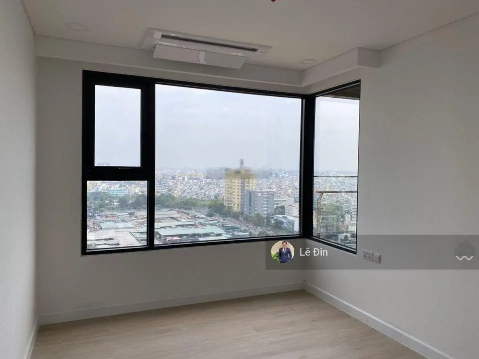 Chủ ngộp bán nhanh căn 2PN Kingdom siêu rẻ, giá đầu tư siêu tốt, view thoáng mát mẻ. LH 0907 582 ***