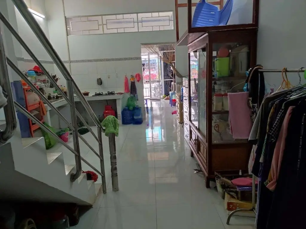 Bán nhà mặt tiền số 04 đường 03/02, Phường 5, TP Cà Mau. 89,6 m2. 2 PN