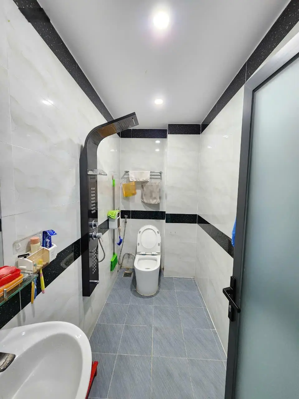 2 tỷ 950 Sổ hồng hoàn công Bán nhà KDC, P.An Phú, TP.Thuận An