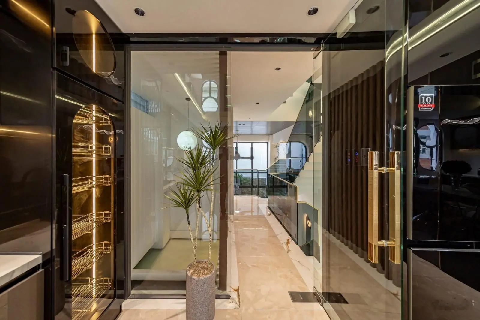Bán căn nhà phố cao cấp thiết kế đẹp như tranh, có Thang Máy, đường Nguyễn Văn Khối, P.8, Gò Vấp