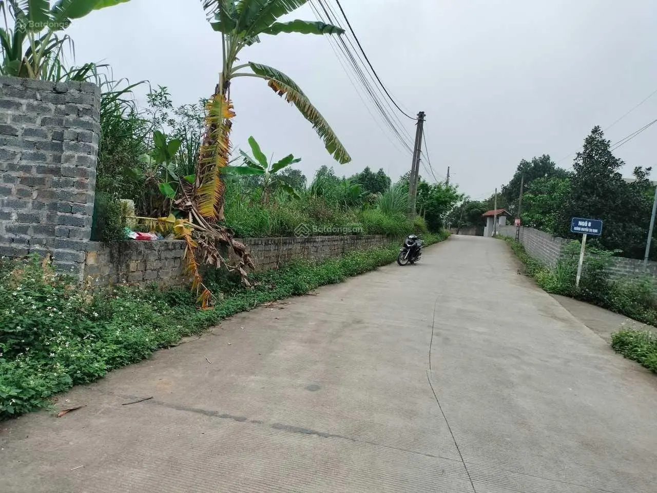 Cần bán 600m2 full ODT thuộc TT Lương Sơn, sẵn 3 sổ, để ở để phân lô ok, chỉ 4.6tr/m2 0962 792 ***