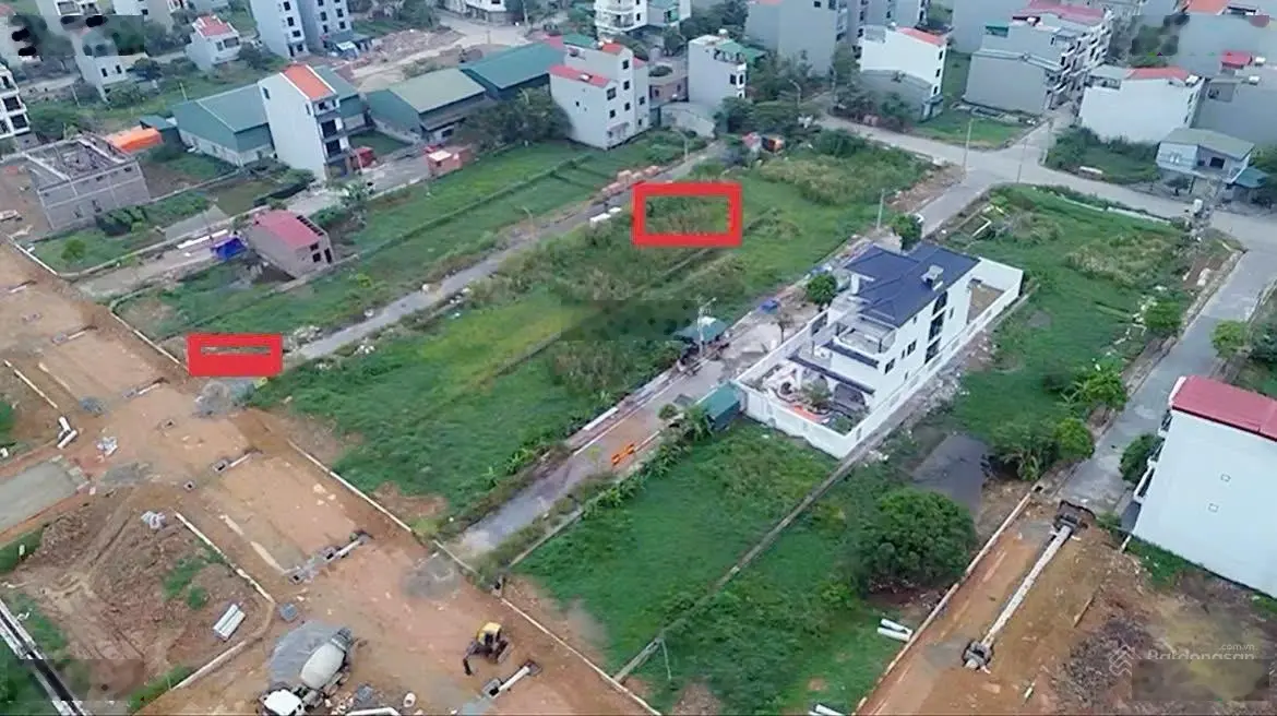 Bán 2 lô đất đấu giá Đồng Sậy, cách Vin 1km, sát góc đẹp, đường mở rộng, gần trường, bệnh viện