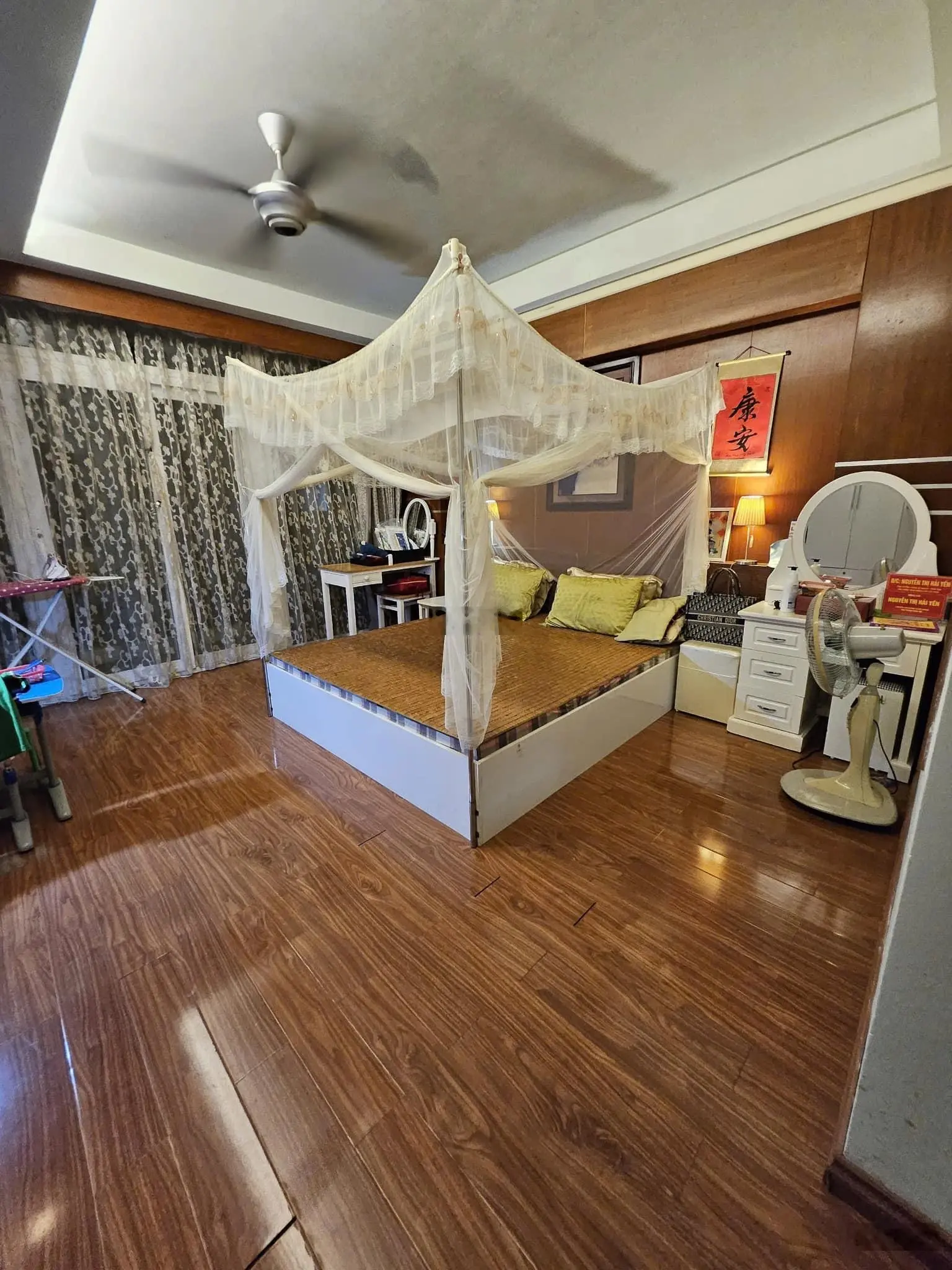 15 tỷ mua nhà Tây Hồ, 5 tầng, xây dựng 50m2/sàn nội thất đầy đủ, điện tử đắt tiền, Lh 0394 434 ***