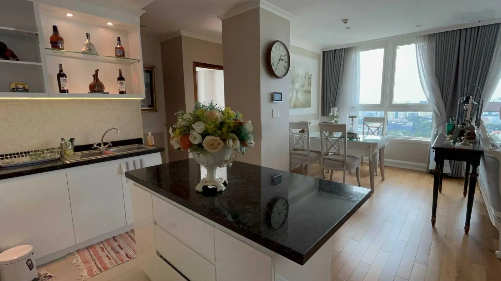 Bán căn góc 87m2 gồm 2PN/2WC Leman Luxury, tầng cao view, nhà mới, nhận nhà ở ngay. LH 0934 004 ***