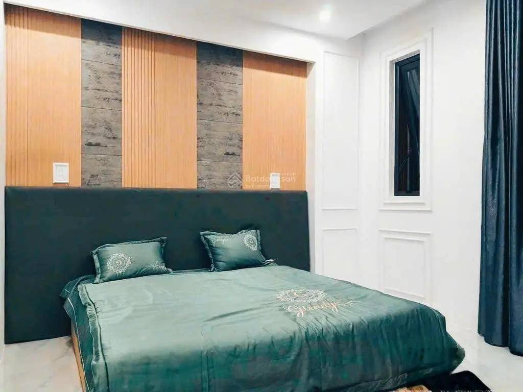 Bán nhà 3 tầng full nội thất DT 80m2, giá 5,2 tỷ - mặt tiền Hòa Phú 4, Liên Chiểu