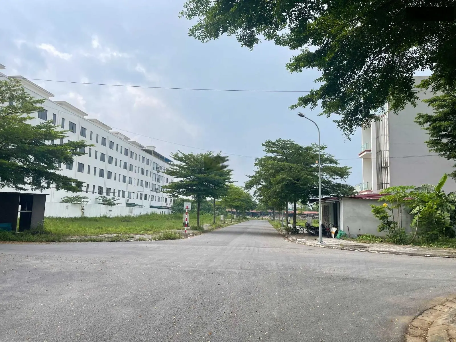 Gấp lắm rồi! Chính chủ cần bán vài lô đất vị trí đẹp nhất dự án Vườn Sen - Đồng Kỵ giá hạt rẻ
