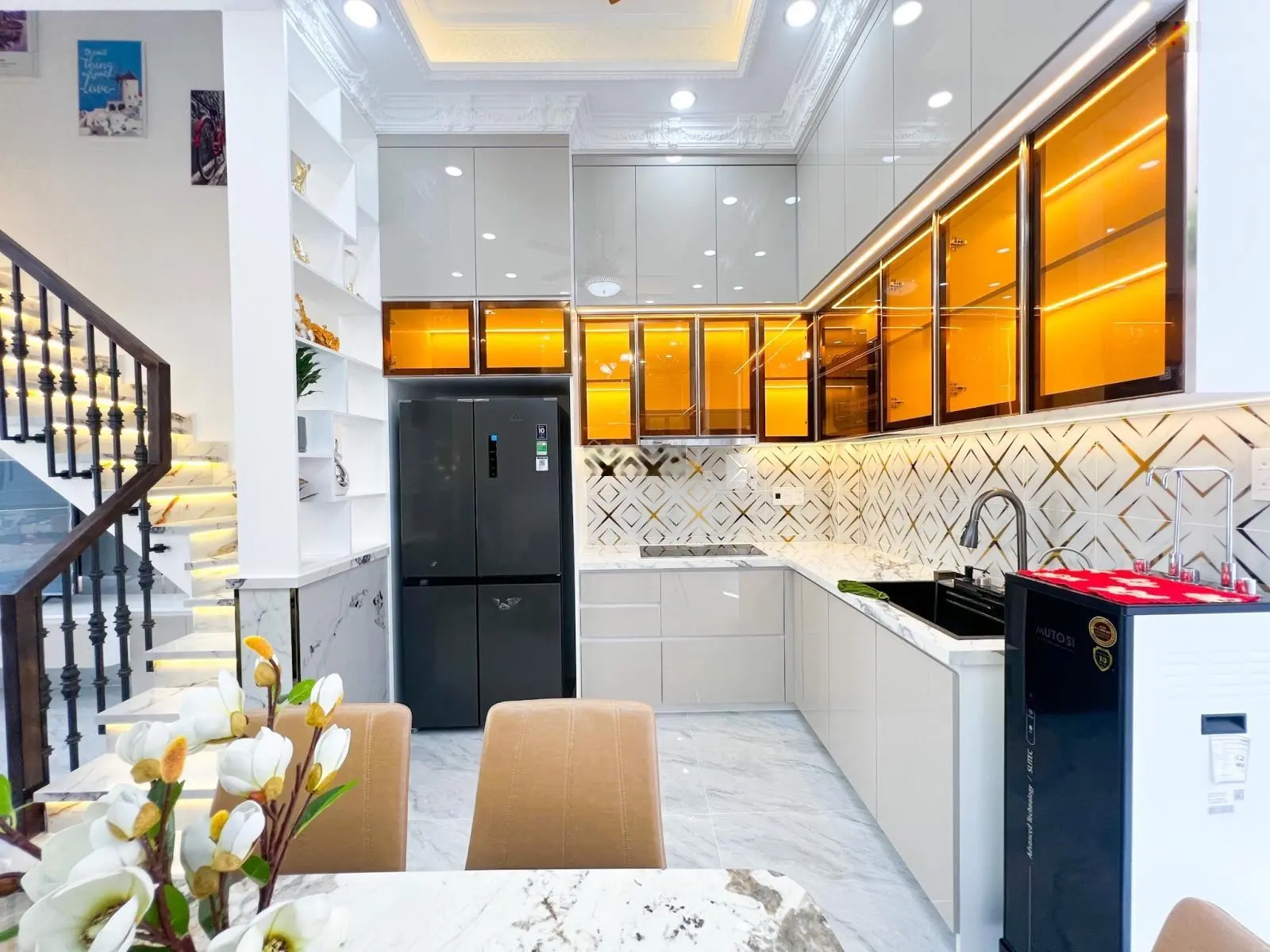 Bán nhà mới sổ riêng KDC The Sun Thị Trấn Nhà Bè - 3 lầu full nội thất