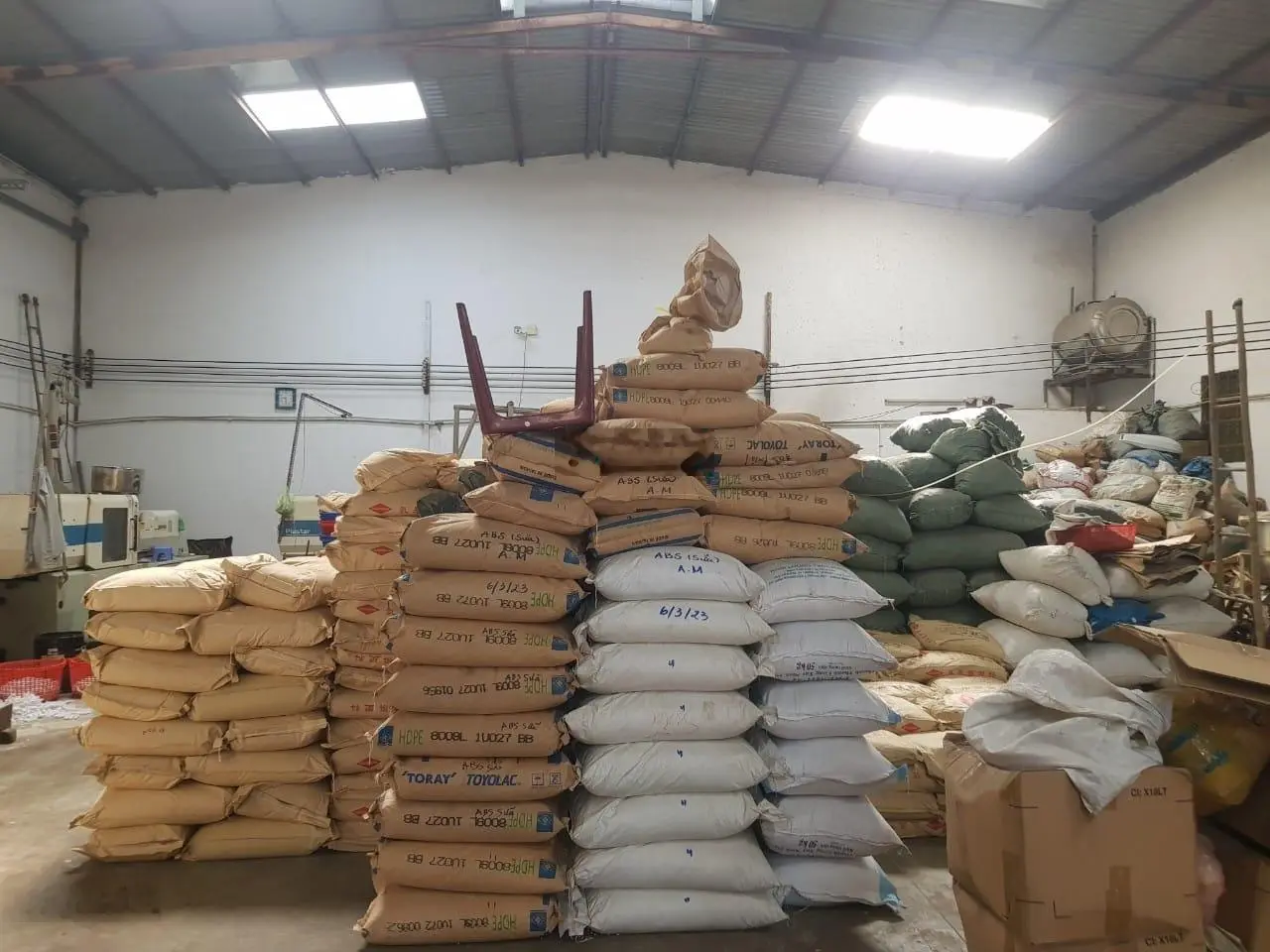 Bán nhà xưởng diện tích 470 m2, Hương Lộ 2, Q. Bình Tân, giá siêu rẻ 42 triệu/m2. LH 0903 949 ***