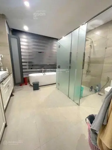 Chính Chủ ra nước ngoài bán gấp căn 64m2 Giá 4tỷ6 ngay Lạc Long Quận P11 Tân Bình. sổ hồng riêng