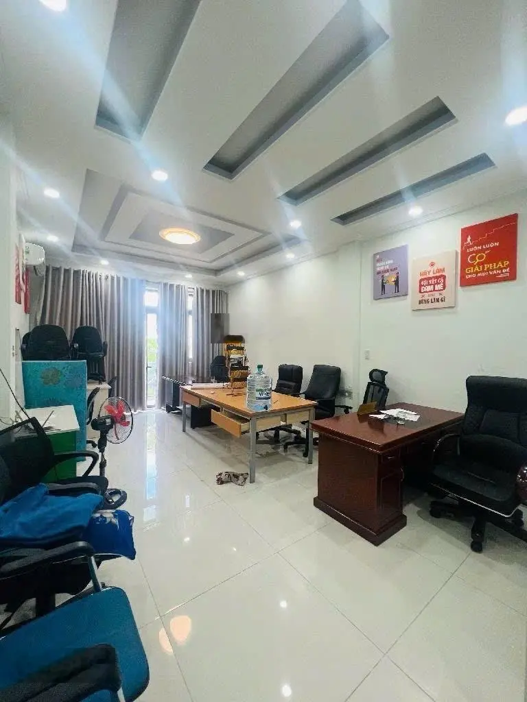 Nhà mới 5 tầng ở ngay Trần Văn Kiểu, P11, Q6 - 5PN khép kín - Hậu Giang thẳng 1 trục - ở và KD