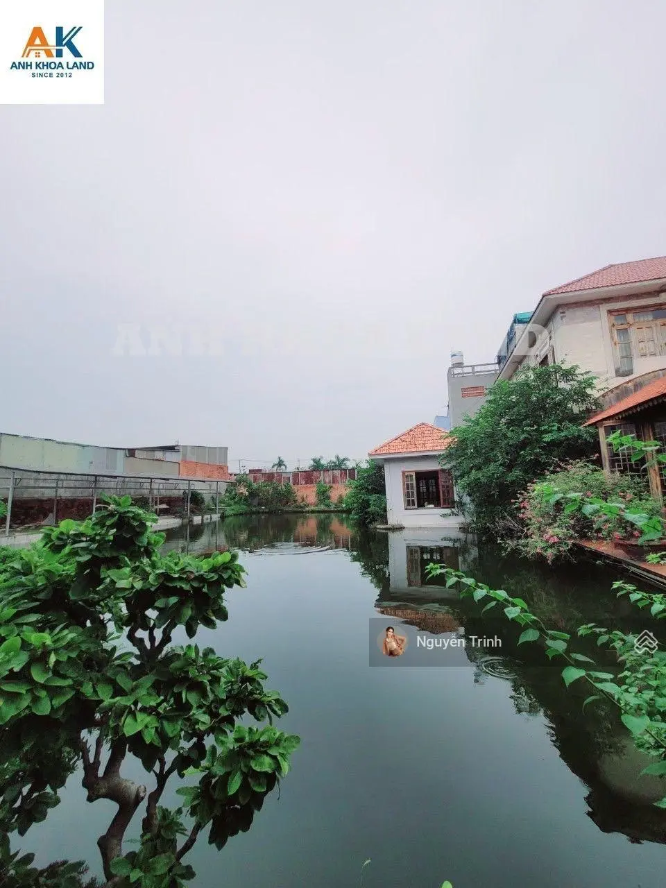 Bán gấp nhà biệt thự gỗ có view hồ, cây cảnh thoáng mát ngay MT Vành Đai, ngang 10m, Hơn 50Tr/m2
