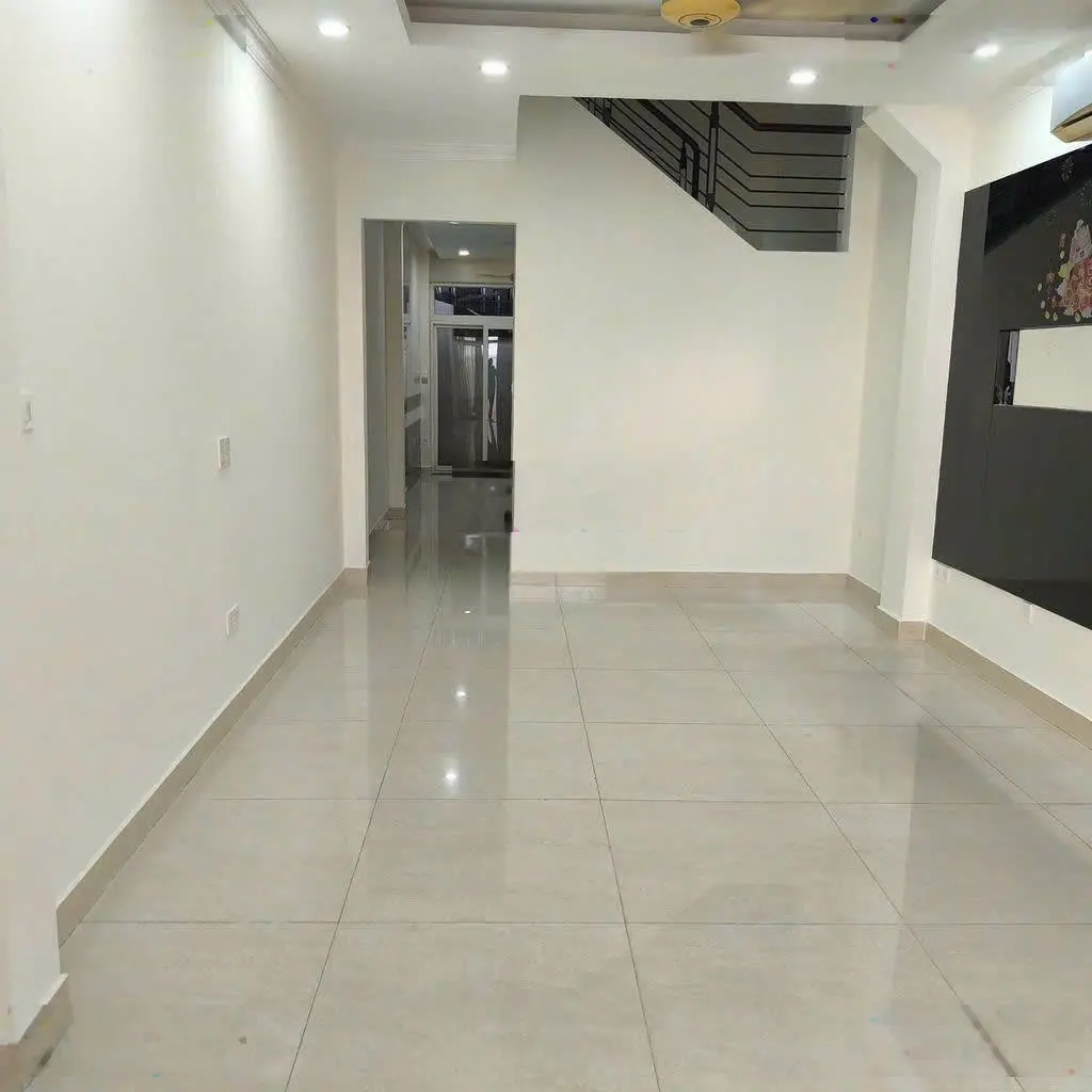 Nhà ngợp cần bán ngay MT Nguyễn Oanh DT 60m2 GIÁ 3 tỉ 920 nhà hẻm oto đang cho thuê mặt bằng 9tr5