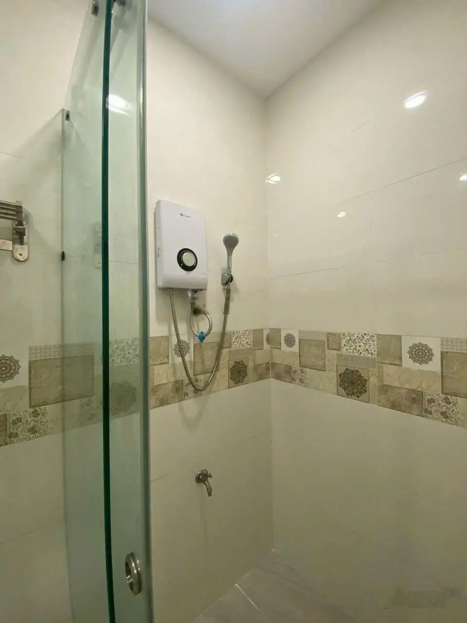 Bán căn hộ đầy đủ nội thất cao cấp 2 phòng ngủ chung cư Hưng Phú lô B