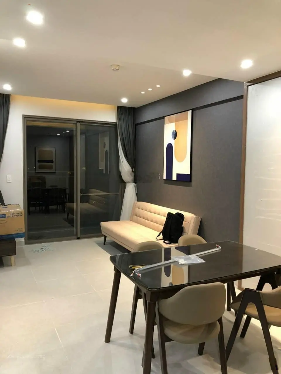 Chính chủ cần bán CH Saigon South Residences, 2 phòng ngủ, nhà mới, đã có sổ hồng