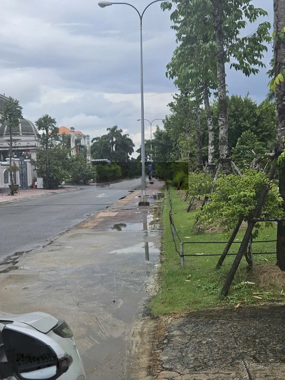 Bán đất mặt tiền Cao Triều Phát, phường 1, Tp. Bạc Liêu; 10 x 30m; 305m2 ODT; 25 Tr/m2