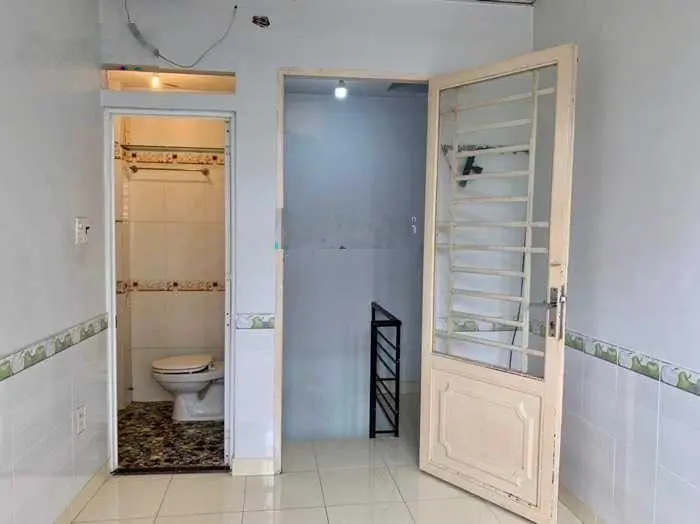Chủ bán căn nhà hẻm 266 Tôn Đản, Quận 4