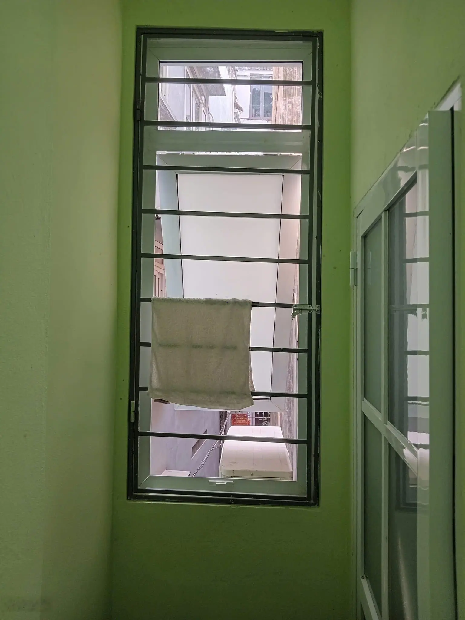 3.45 tỷ-trương định-bạch mai-4 tầng ở ngay- gần phố-full đồ