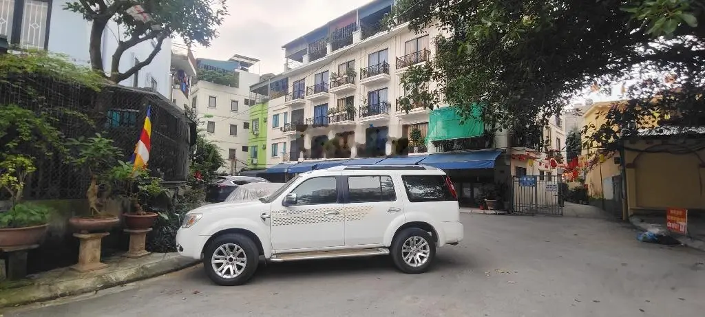 NHÀ đẹp Ngọc Thụy, Long Biên, cạnh Khai Sơn, công viên, ô tô tránh, trung tâm, giá đầu tư.