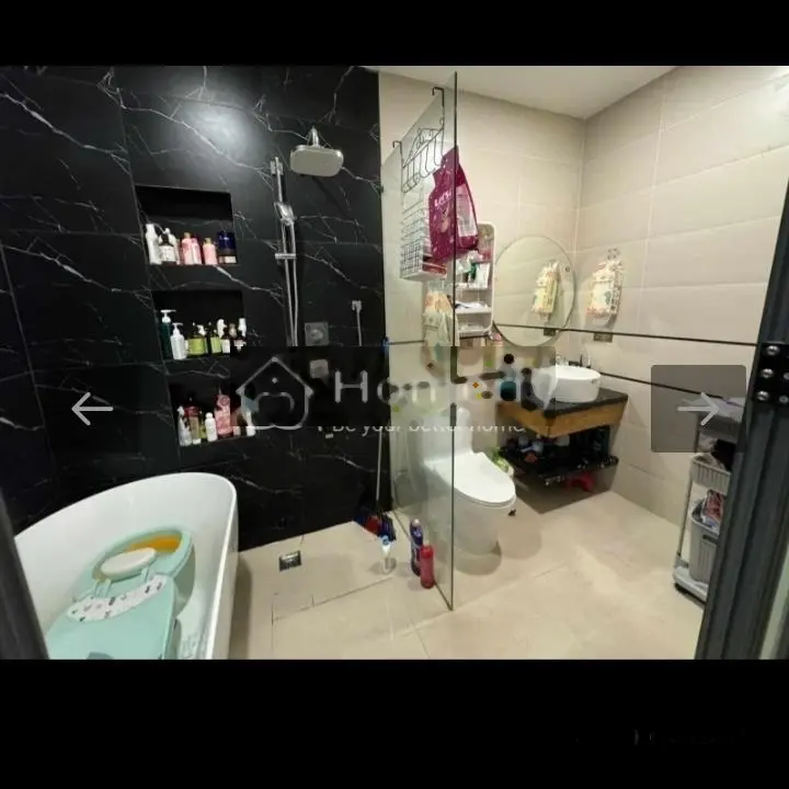 Bán gấp nhà 3 tầng ( ngã 4 5.50, Vincom) dĩ an, bình dương.